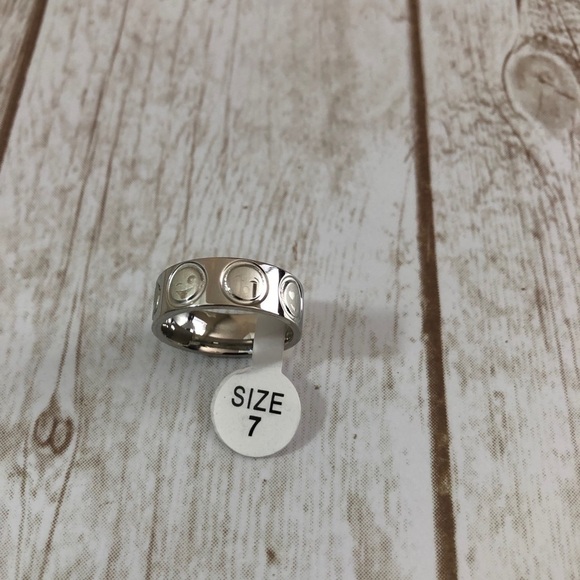 Stainless Steel 8 Emoji Engraved Faces Band Ring - Picture 10 of 10
